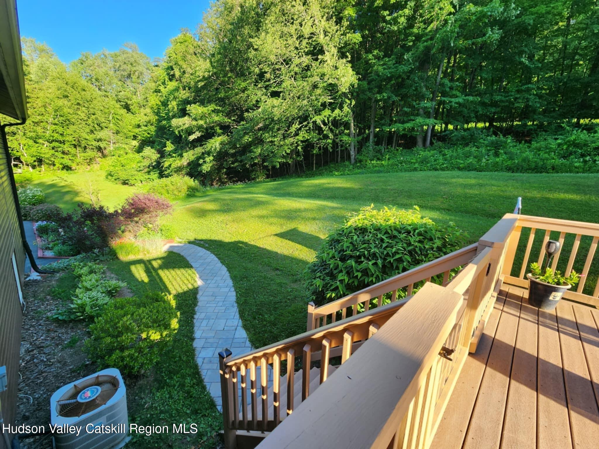 Pittsfield, Massachusetts 01201, United States, 3 Bedrooms Bedrooms, ,3 BathroomsBathrooms,Residential,Active,184325