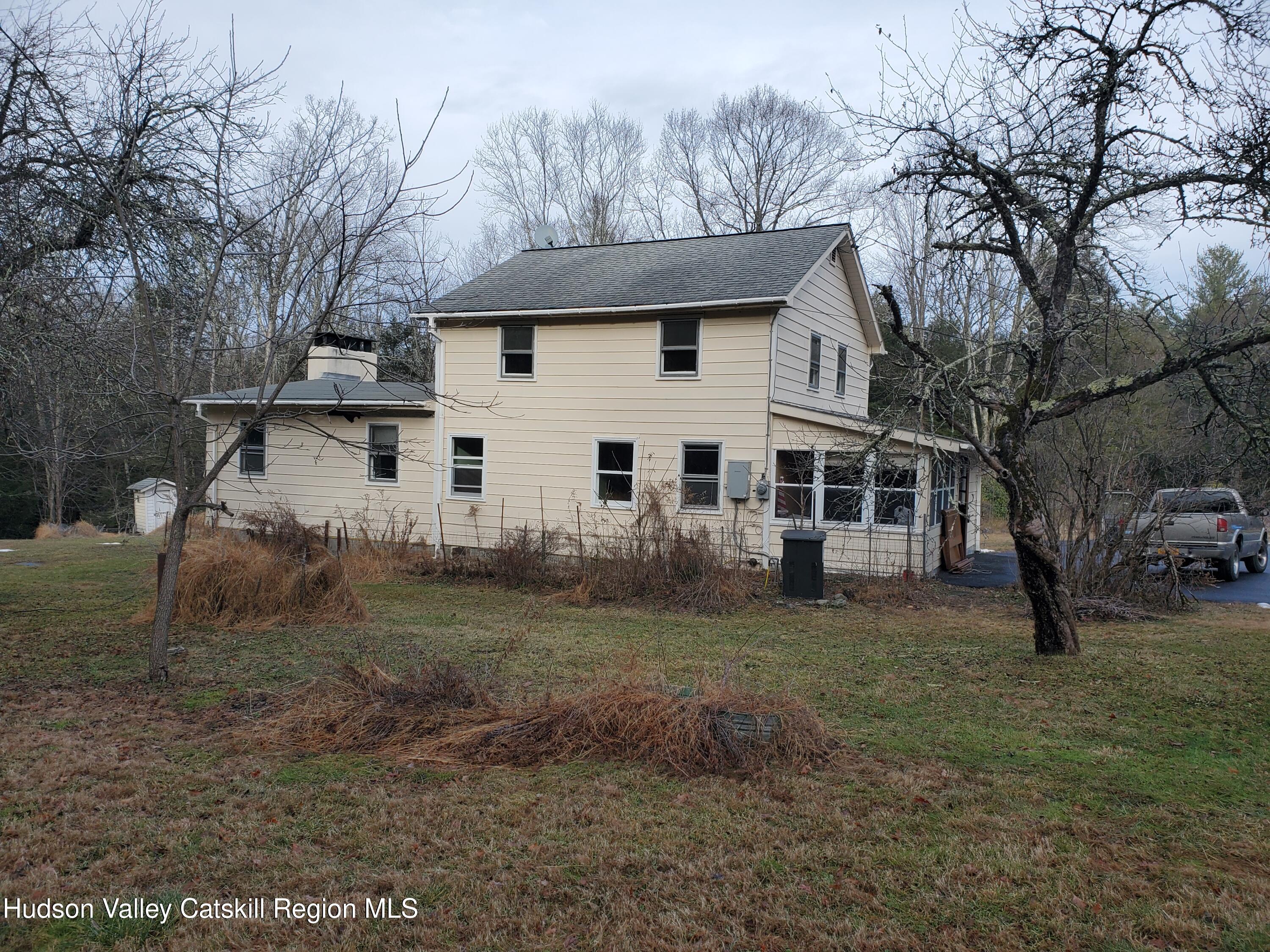 106 Schwabie Turnpike, Kerhonkson, New York - 6 Bedrooms  
2 Bathrooms - 