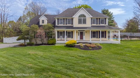 Photo of 12 Ridgeview Lane, Marlboro, NY 12542 (MLS # 20262360)
