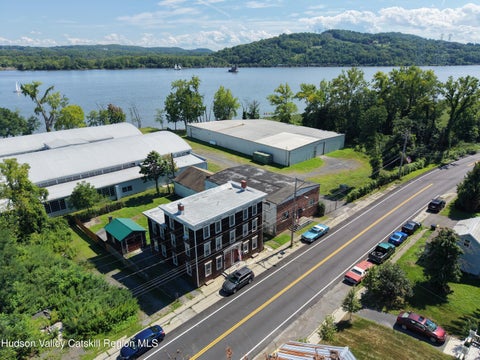 Apartment For Rent - 31 S Washington Street #1<br/> Athens, NY 12015