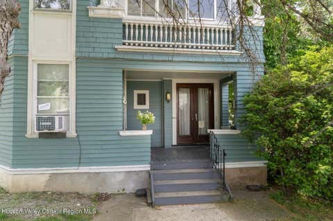 Apartment For Rent - 823 Columbia St St #2<br/> Columbia County, Hudson, NY 12534