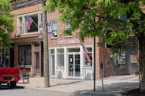 Multifamily For Sale - 320 Main Street<br/> Middleburgh, NY 12122