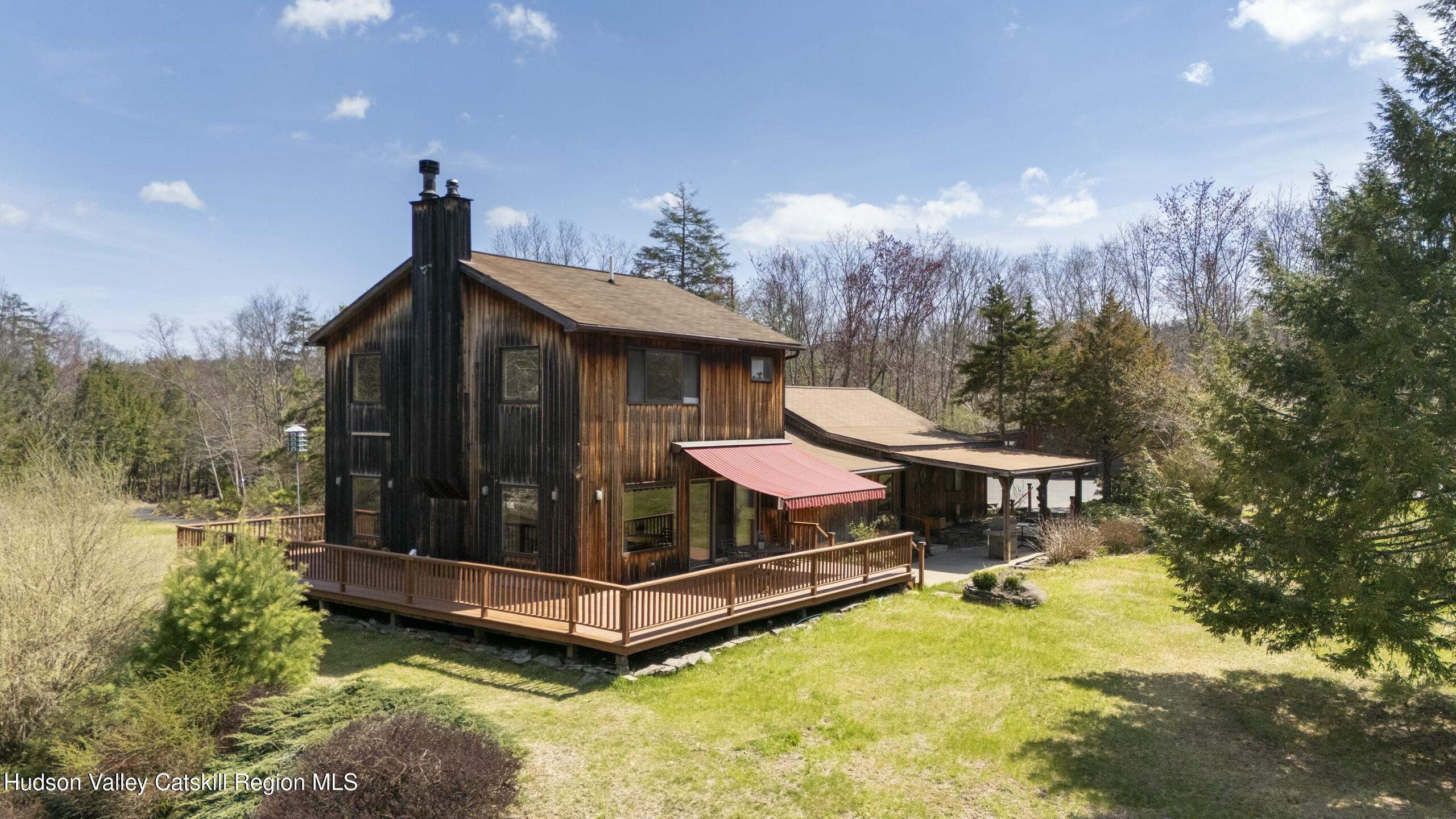 Kingston, New York 12401, United States, 3 Bedrooms Bedrooms, ,2 BathroomsBathrooms,Residential,Pending,121395