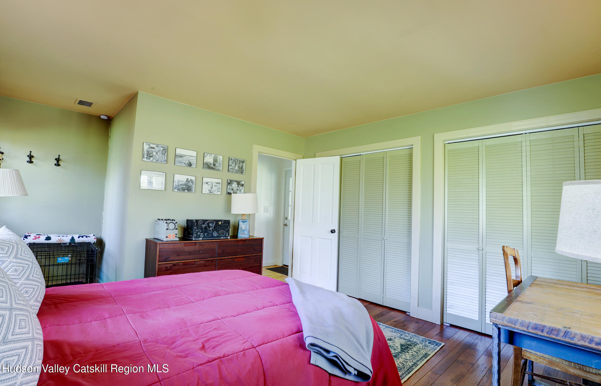 Woodstock, New York 12498, United States, 3 Bedrooms Bedrooms, ,2 BathroomsBathrooms,Residential,Pending,119778