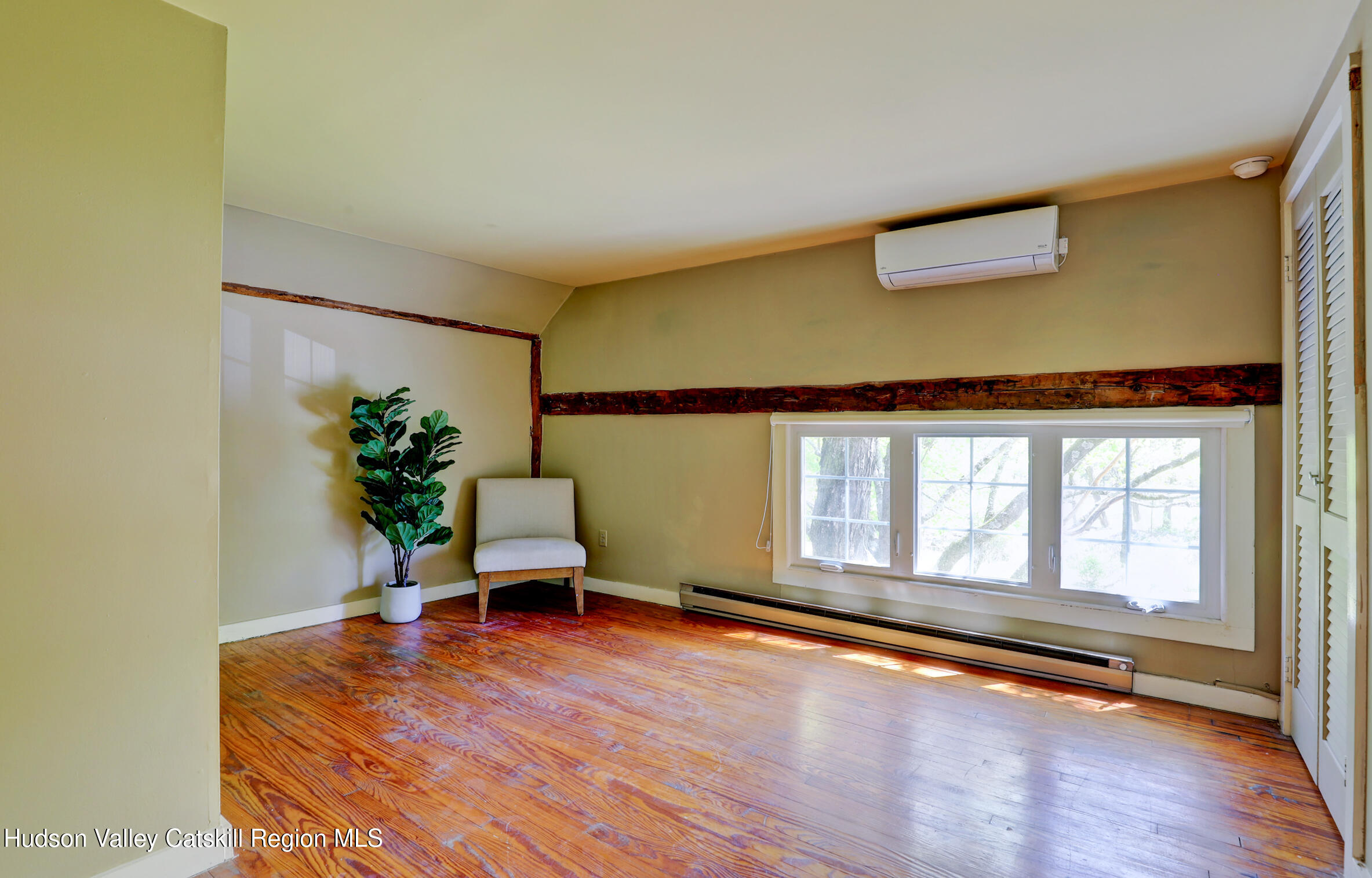 Woodstock, New York 12498, United States, 3 Bedrooms Bedrooms, ,2 BathroomsBathrooms,Residential,Pending,119778