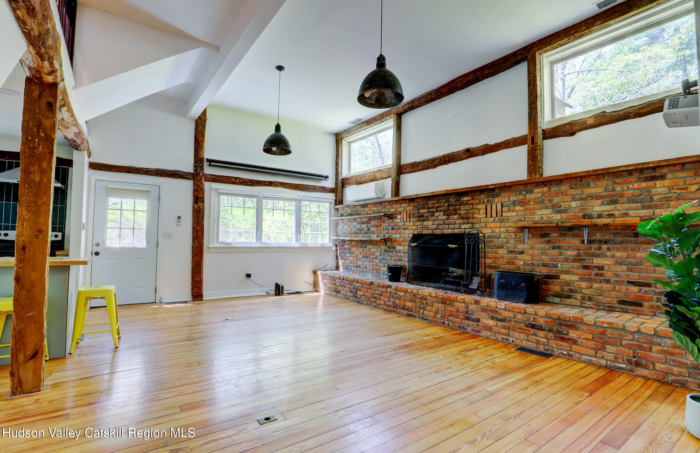 Woodstock, New York 12498, United States, 3 Bedrooms Bedrooms, ,2 BathroomsBathrooms,Residential,Pending,119778