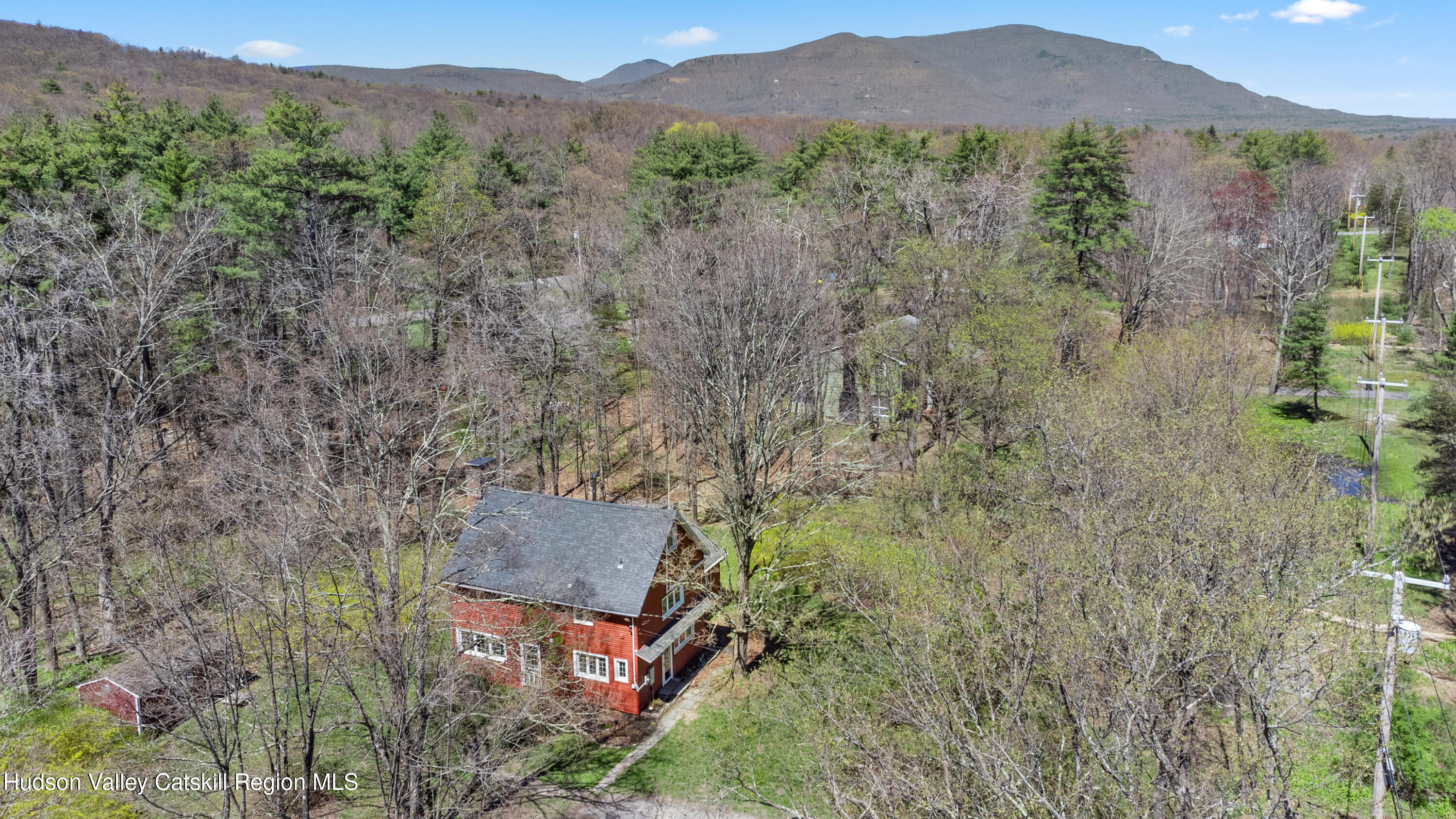 Woodstock, New York 12498, United States, 3 Bedrooms Bedrooms, ,2 BathroomsBathrooms,Residential,Pending,119778
