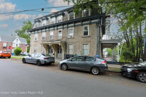 Apartment For Rent - 89 Green Street #1<br/> Kingston, NY 12401