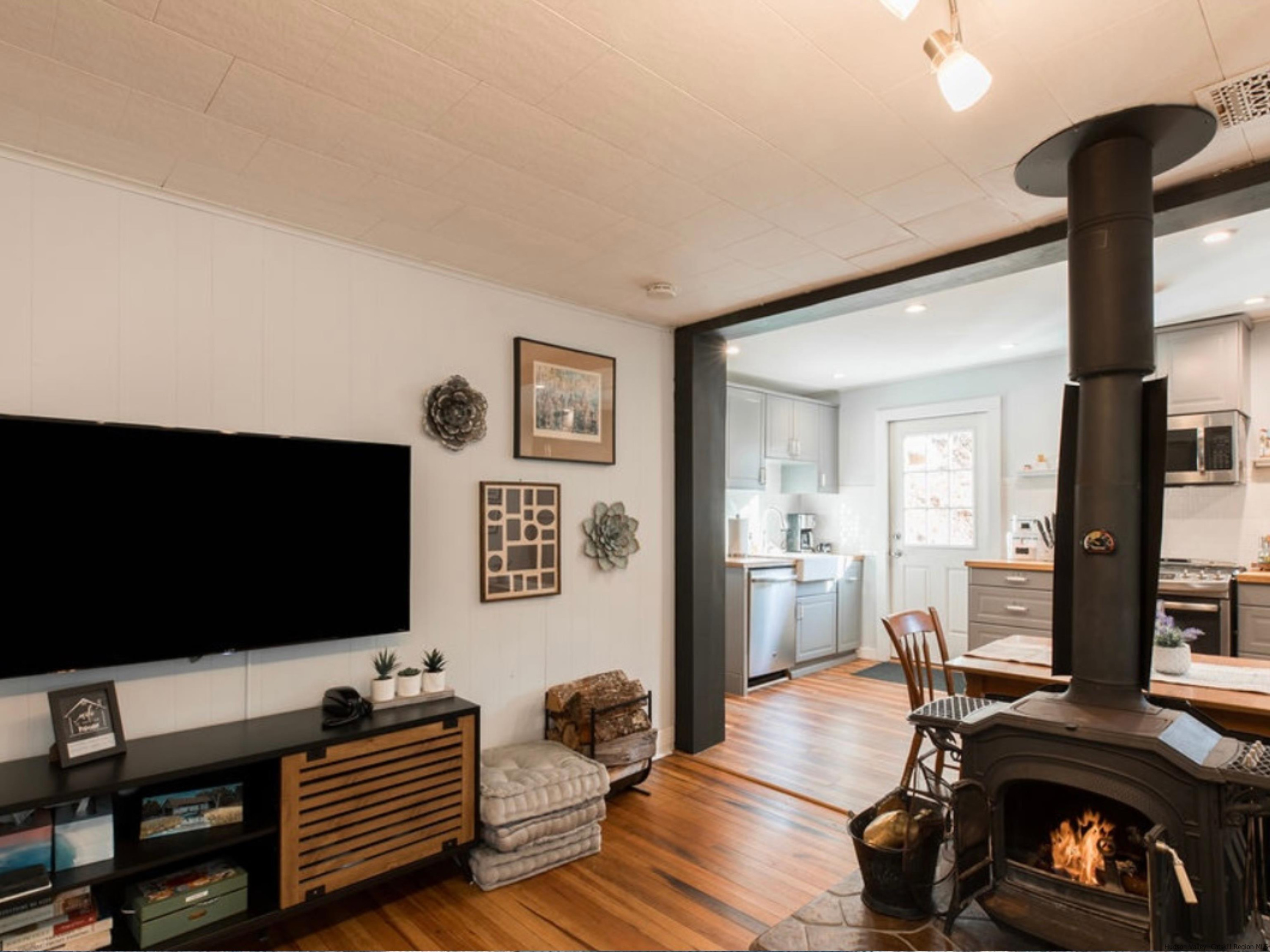 Pine Hill, New York 12465, United States, 3 Bedrooms Bedrooms, ,2 BathroomsBathrooms,Residential,Active,69095