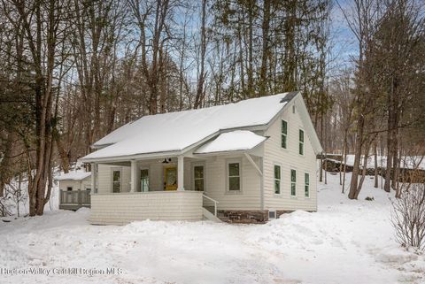 Photo of 207 Walnut Street, Margaretville, NY 12455 (MLS # 20260626)