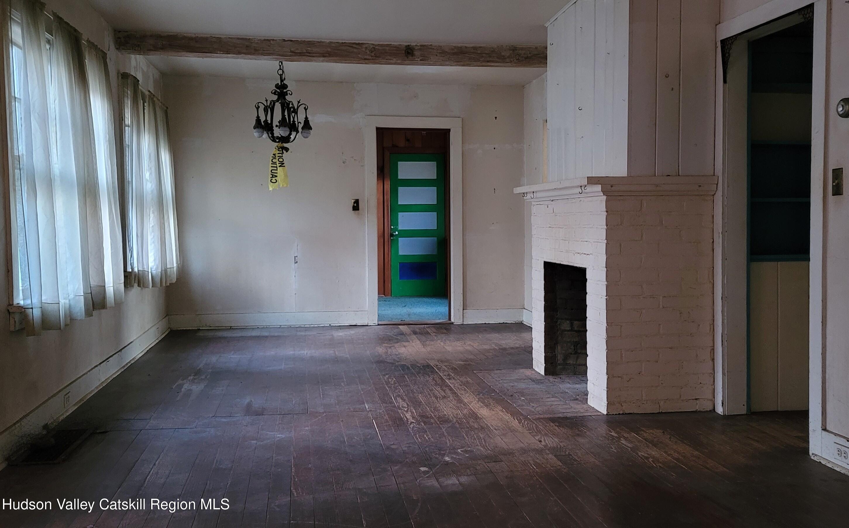 Woodstock, New York 12498, United States, 2 Bedrooms Bedrooms, ,2 BathroomsBathrooms,Residential,Pending,29485