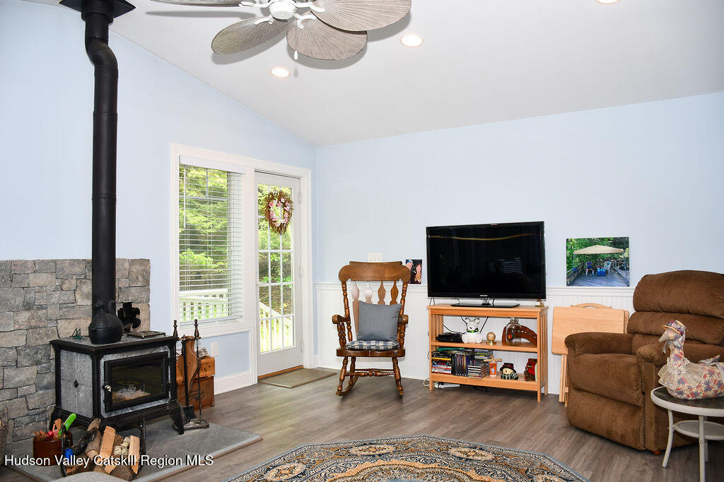 110 Meadow Lane, Hillsdale, Texas image 17
