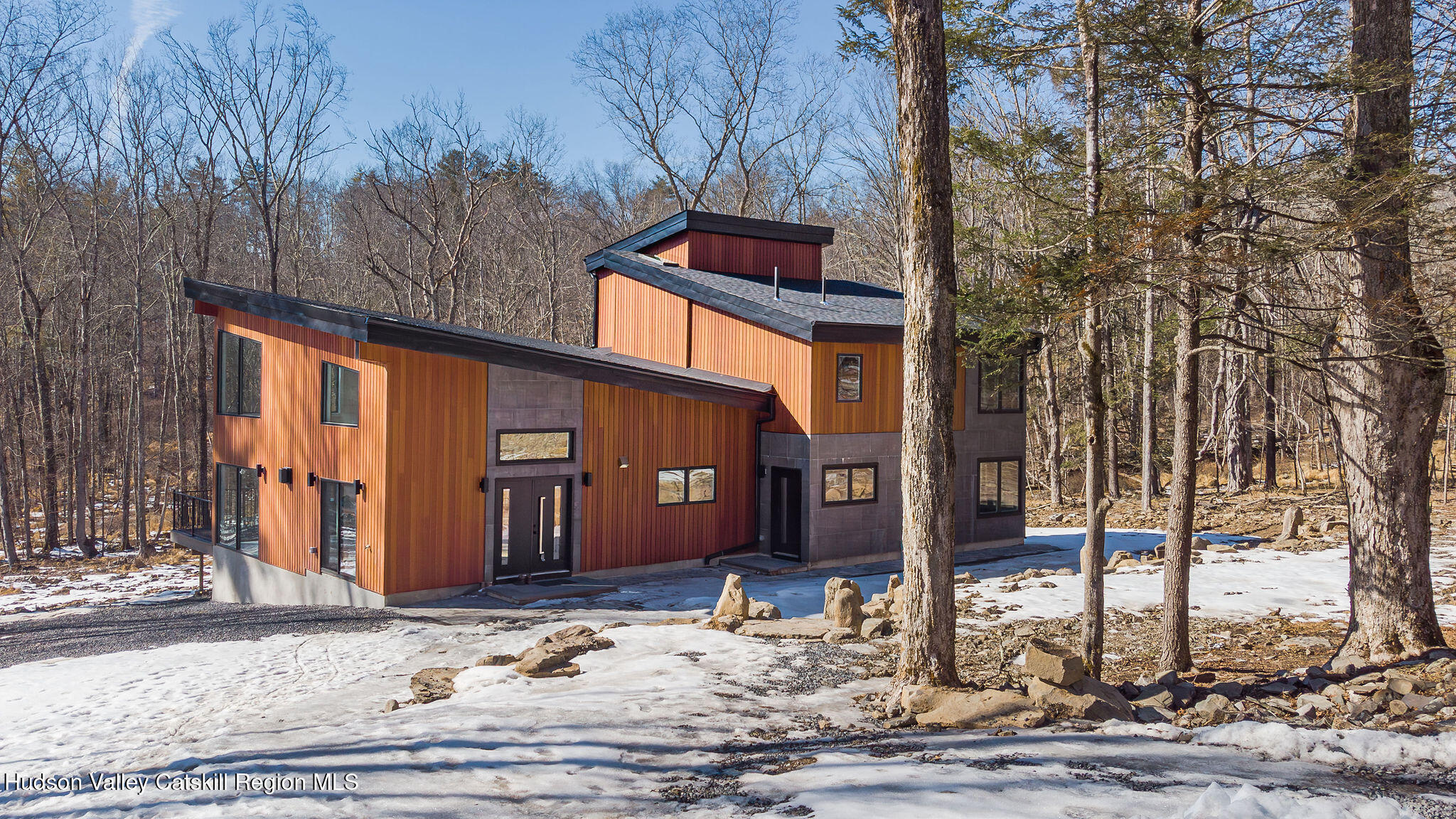 30 Narrow Rd Road, Kingston, New York - 3 Bedrooms  
3 Bathrooms  
13 Rooms - 