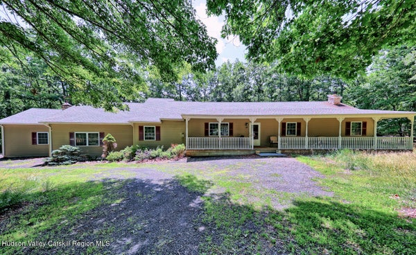 38 WALNUT DR, ROUND TOP, NY 12473 - Image bd2ea135504c7caee57b325dc379c663/375229322