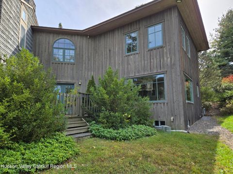 Homes For Rent - 84 Highland Road<br/> Stone Ridge, NY 12484