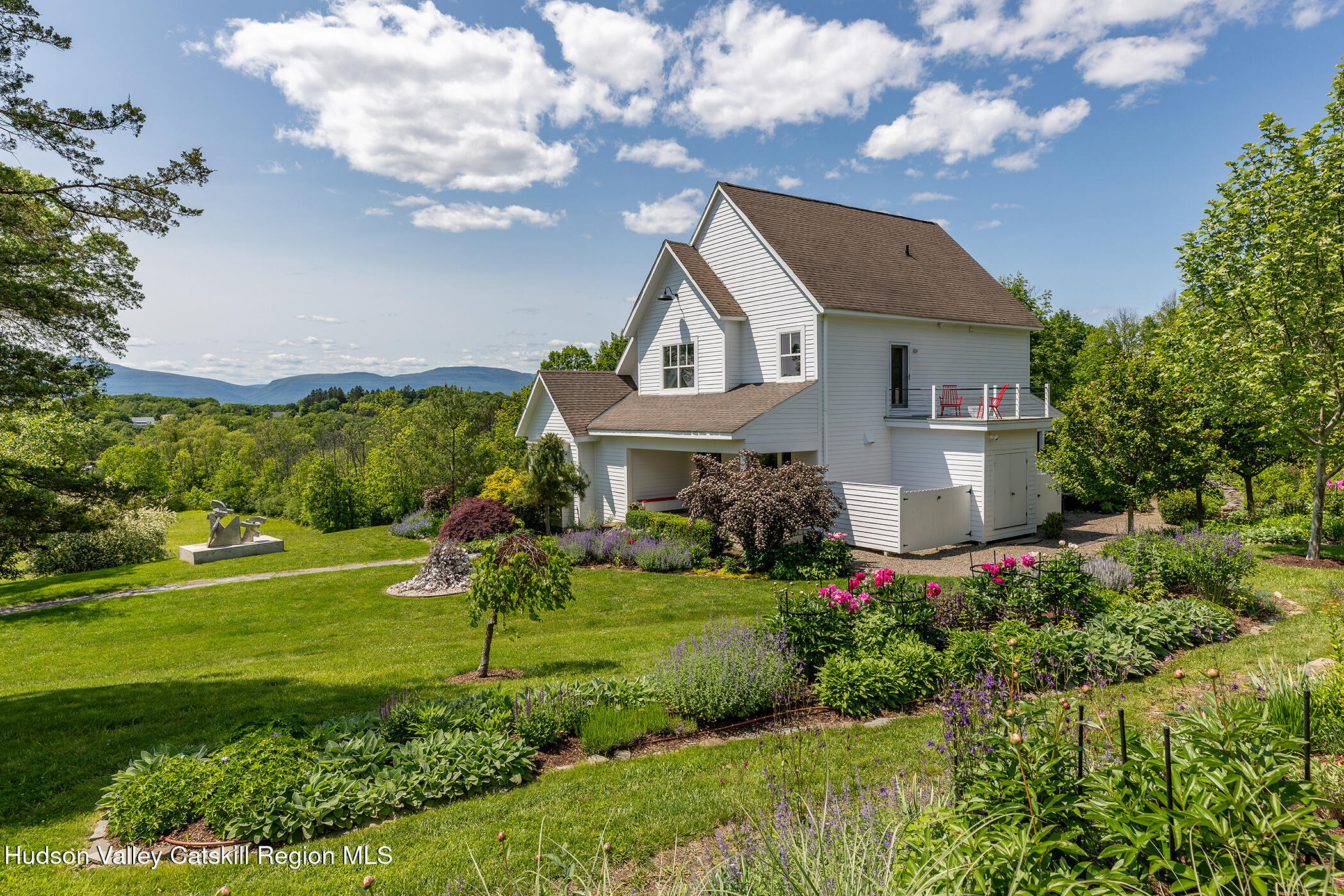 336 Main Street, Germantown, New York - 4 Bedrooms  
4 Bathrooms  
14 Rooms - 
