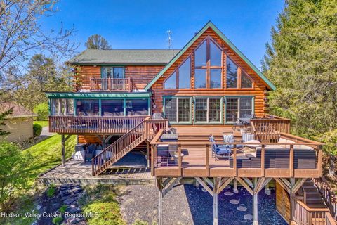 Photo of 35 Dutchman Drive, Athens, NY 12015 (MLS # 20262128)