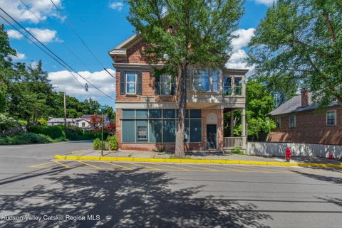 Multifamily For Sale - 62 2nd Street<br/> Athens, NY 12015