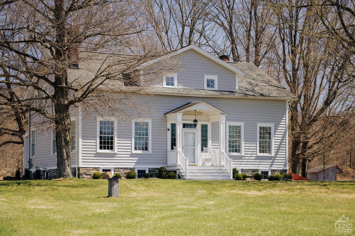 19422044 Route 9G, Staatsburg, New York - 3 Bedrooms  
0.5 Bathrooms  
10 Rooms - 