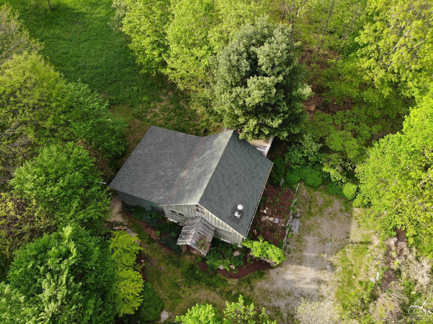 Rental Property at 1423 County Route 7, Ancram, New York - Bedrooms: 2 
Bathrooms: 1 
Rooms: 5  - $2,500 MO.