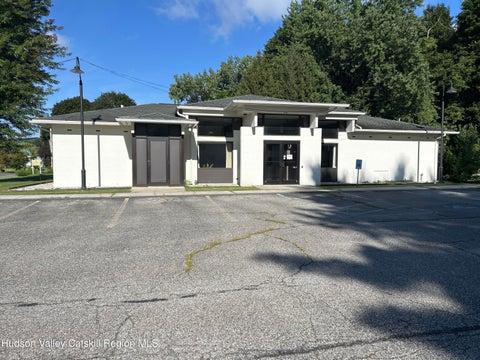 Photo for 135 U.S. 44