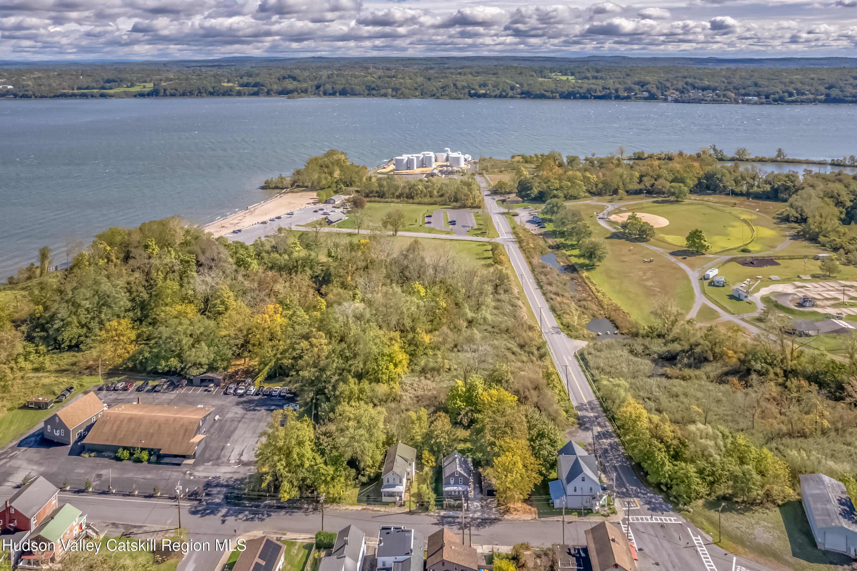 Kingston, New York 12401, United States, 2 Bedrooms Bedrooms, ,2 BathroomsBathrooms,Residential,Active,232388