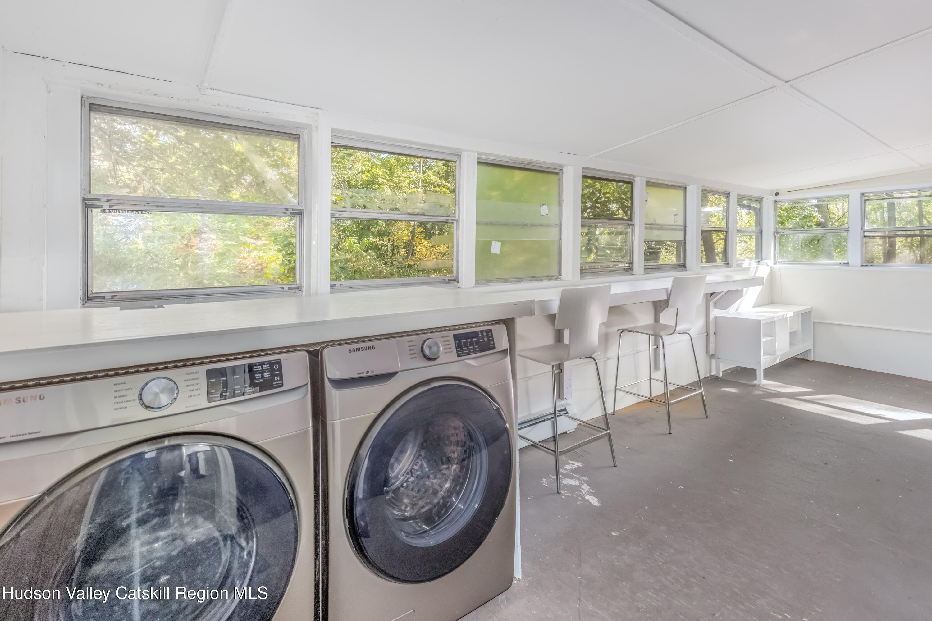 Kingston, New York 12401, United States, 2 Bedrooms Bedrooms, ,2 BathroomsBathrooms,Residential,Active,232388