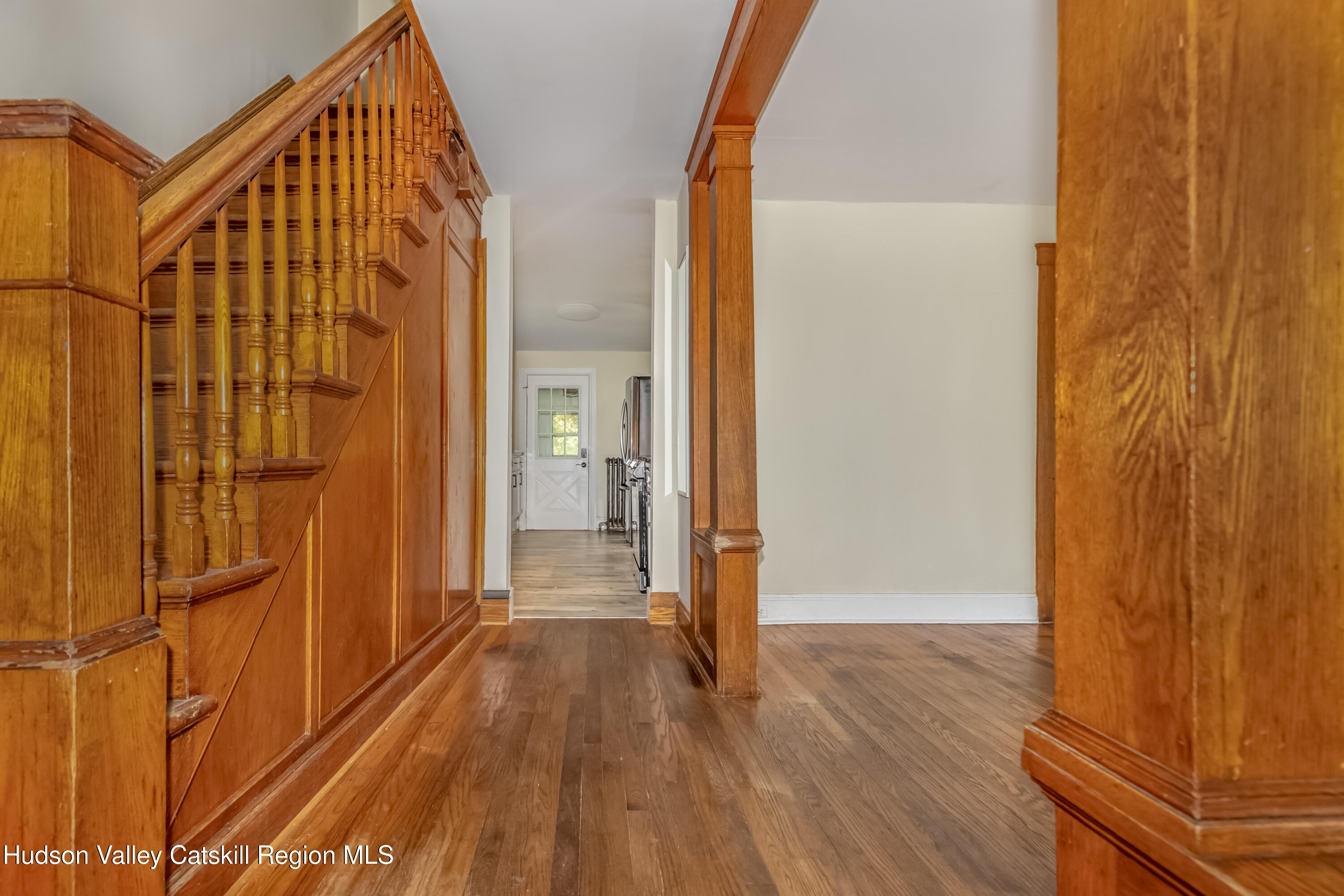 Kingston, New York 12401, United States, 2 Bedrooms Bedrooms, ,2 BathroomsBathrooms,Residential,Active,232388