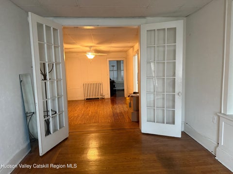 Apartment For Rent - 409 Warren St Street #2<br/> Columbia County, Hudson, NY 12534