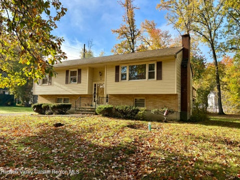Photo of 28 Wildwood Drive, Wappingers Falls, NY 12590 (MLS # 20266312)