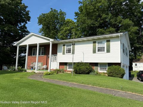 Homes For Sale - 51 Depot Hill Road<br/> Amenia, NY 12501