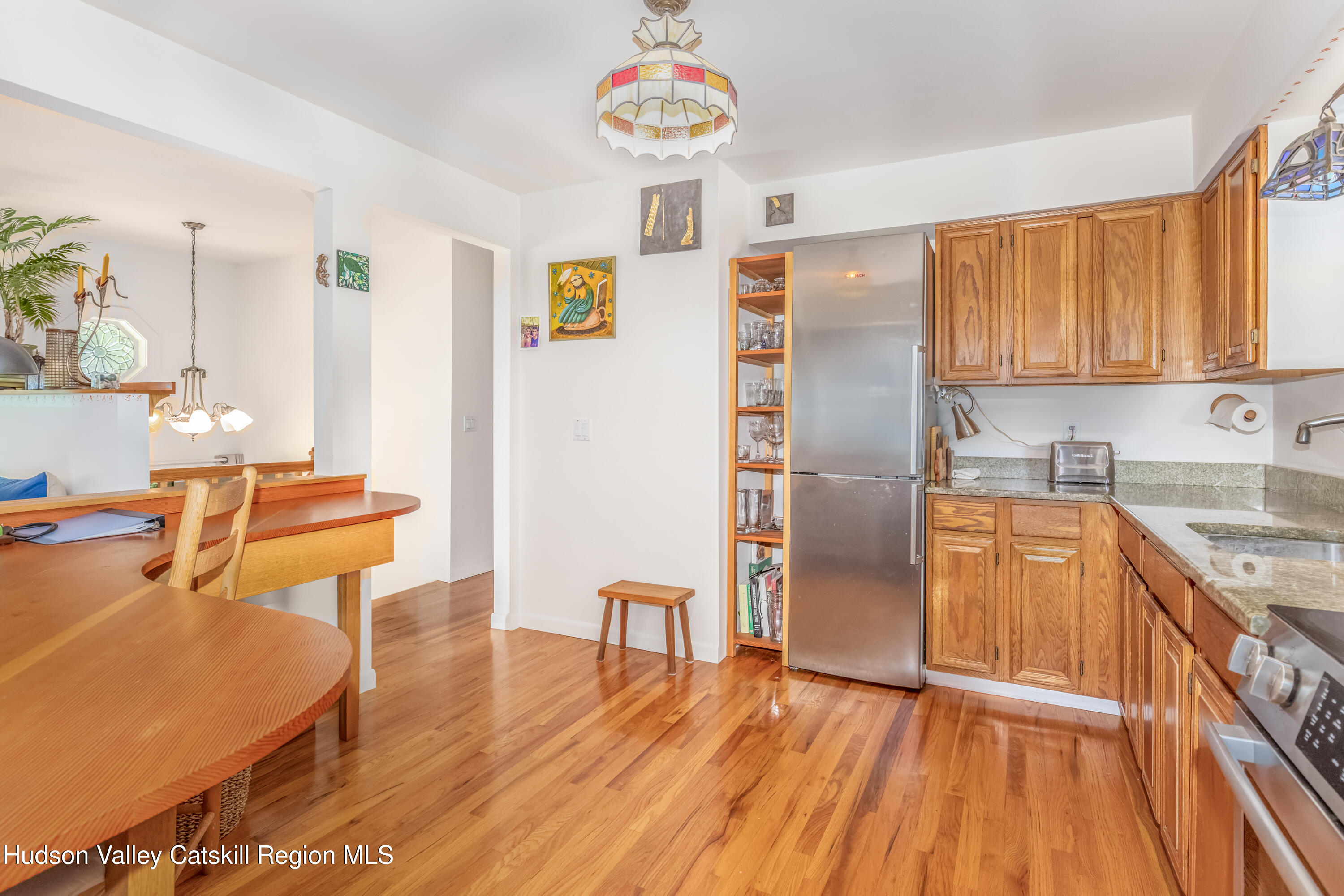 Rhinebeck, New York 12572, United States, 3 Bedrooms Bedrooms, ,2 BathroomsBathrooms,Residential,Active,220731