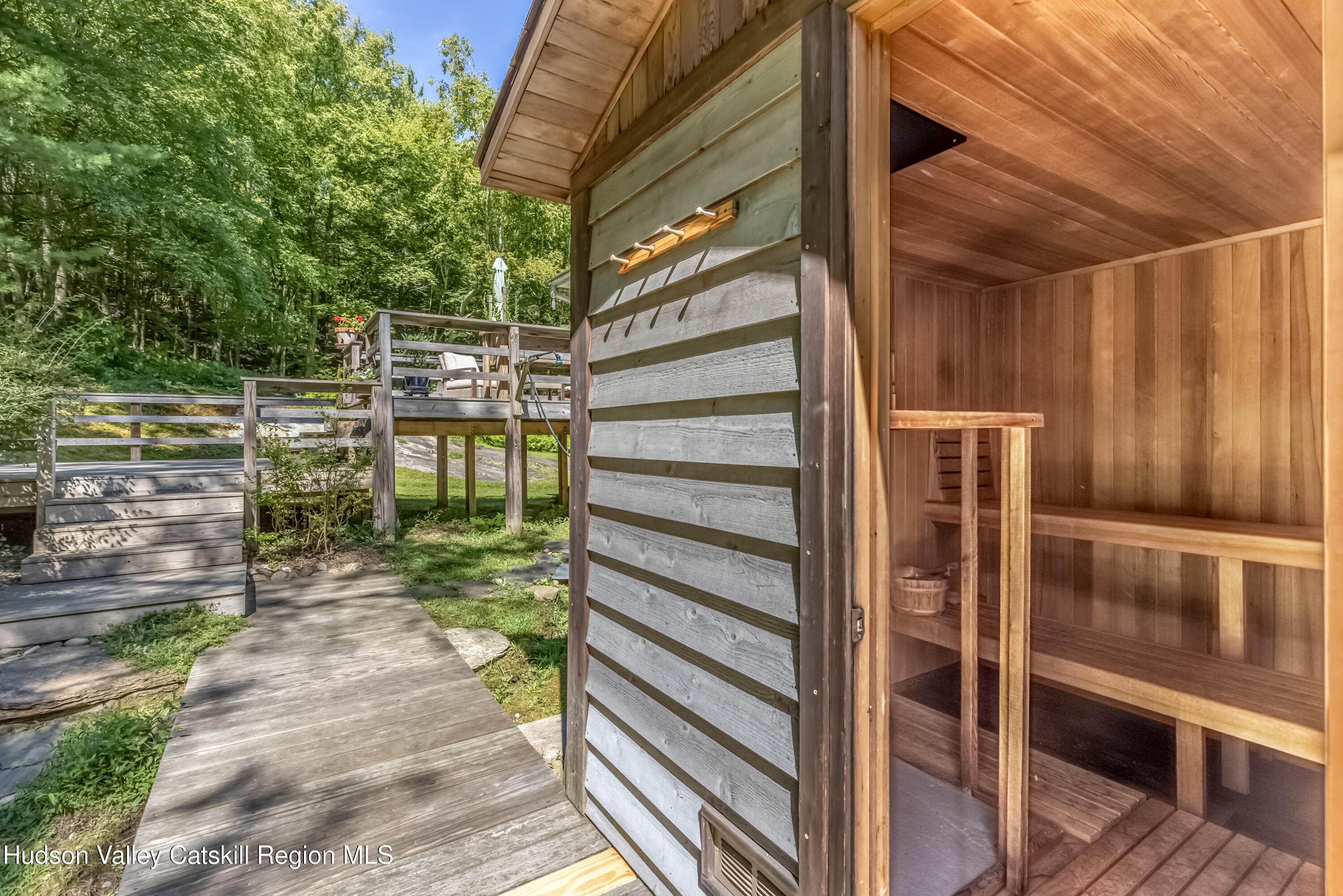 Rhinebeck, New York 12572, United States, 3 Bedrooms Bedrooms, ,2 BathroomsBathrooms,Residential,Active,220731