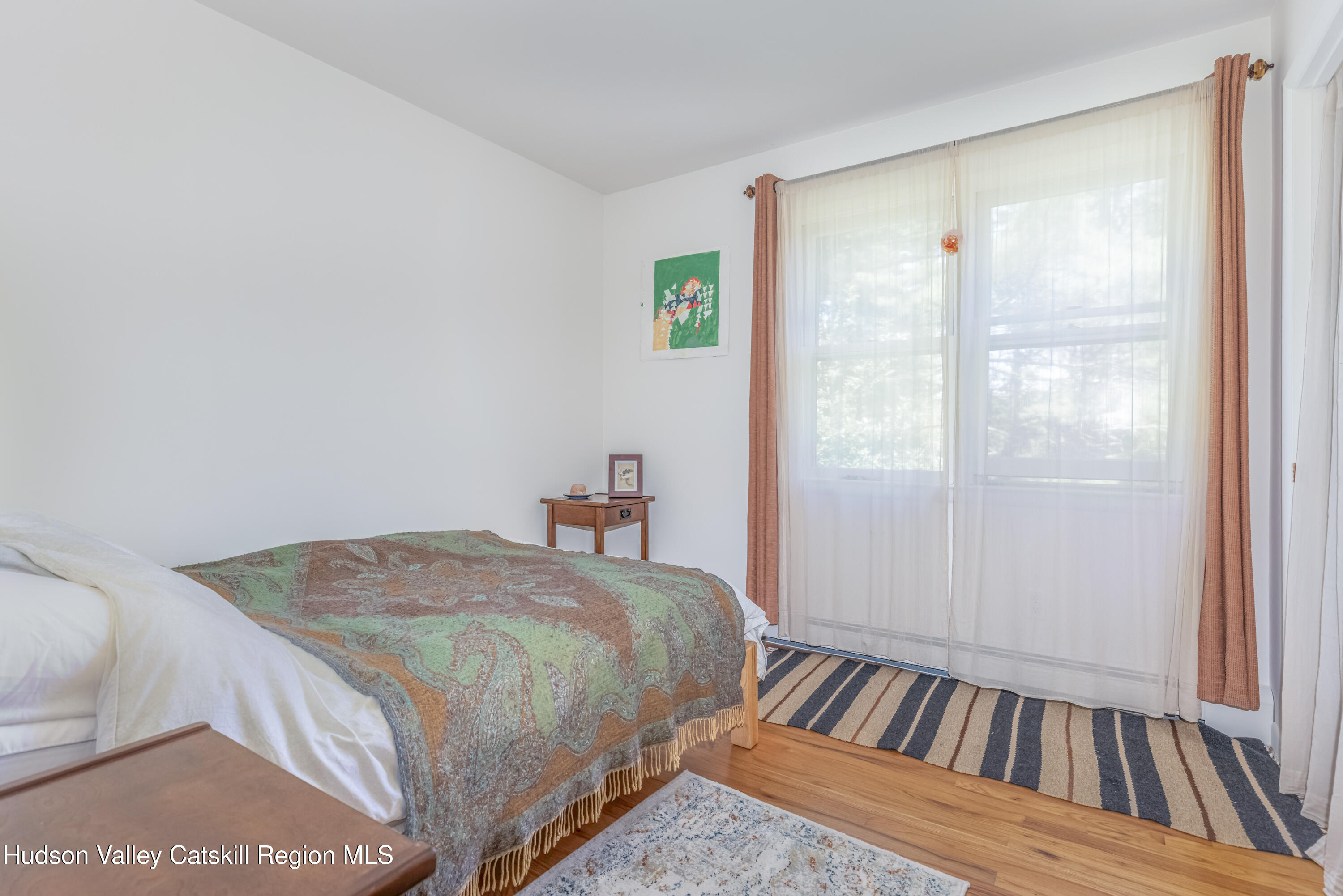 Rhinebeck, New York 12572, United States, 3 Bedrooms Bedrooms, ,2 BathroomsBathrooms,Residential,Active,220731