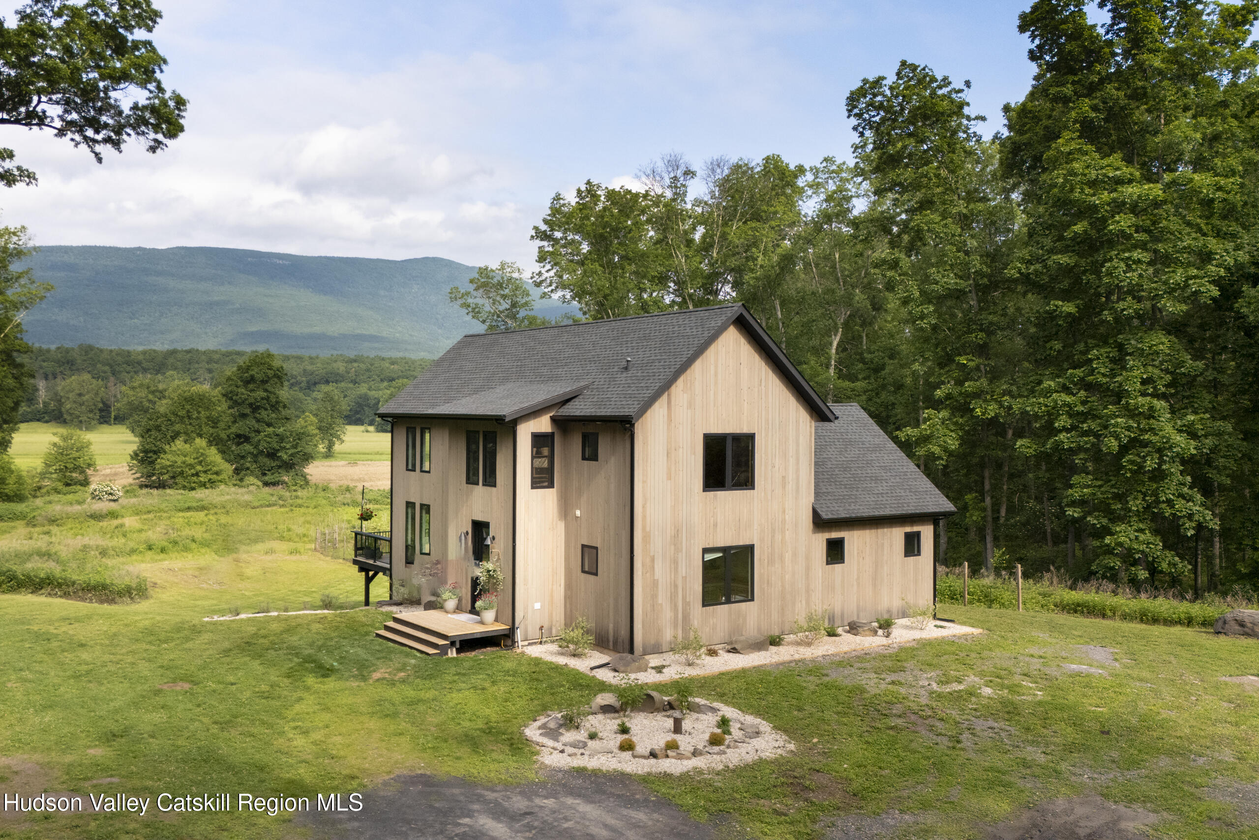 Catskill, New York 12414, United States, 3 Bedrooms Bedrooms, ,3 BathroomsBathrooms,Residential,Active,155303
