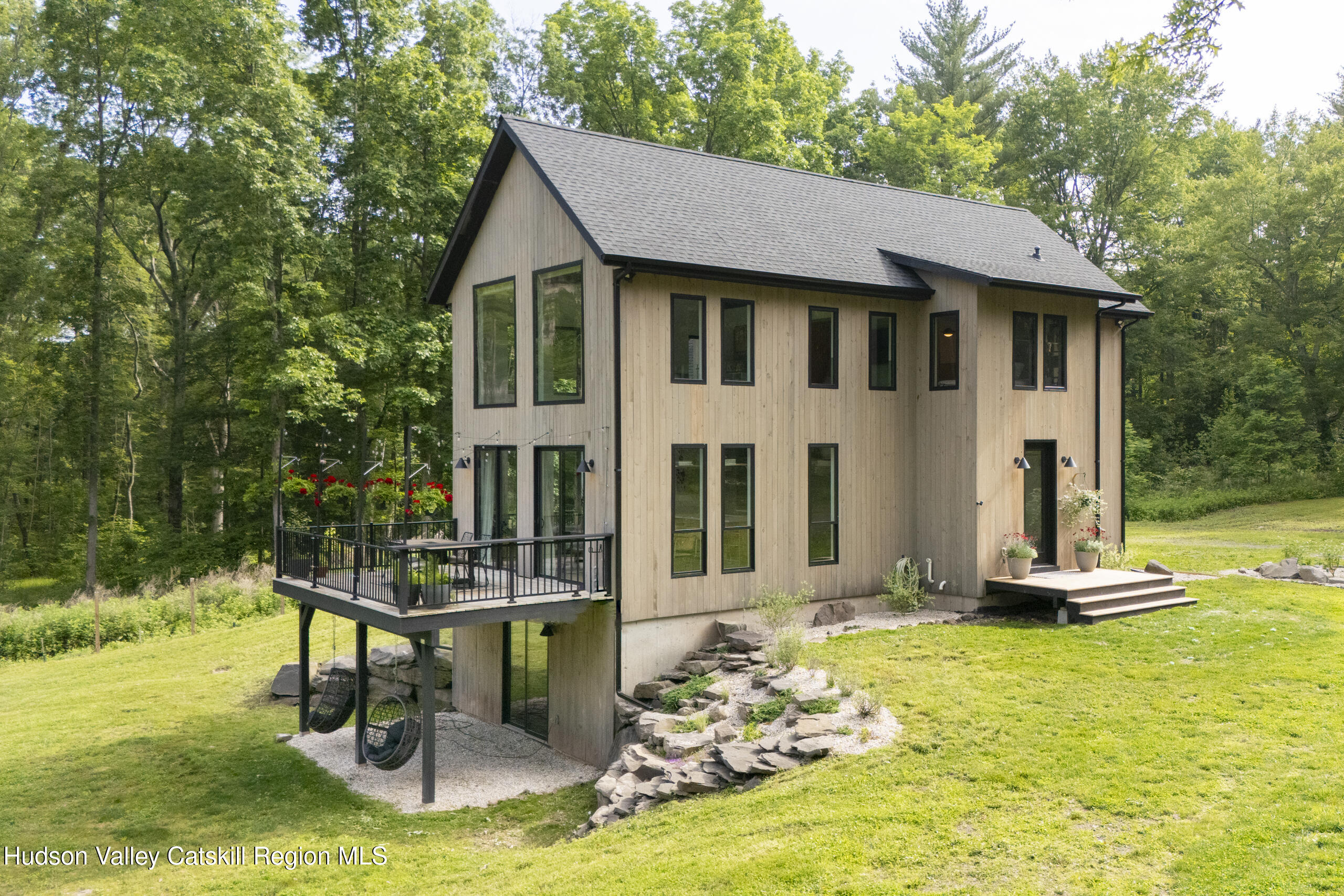 Catskill, New York 12414, United States, 3 Bedrooms Bedrooms, ,3 BathroomsBathrooms,Residential,Active,155303