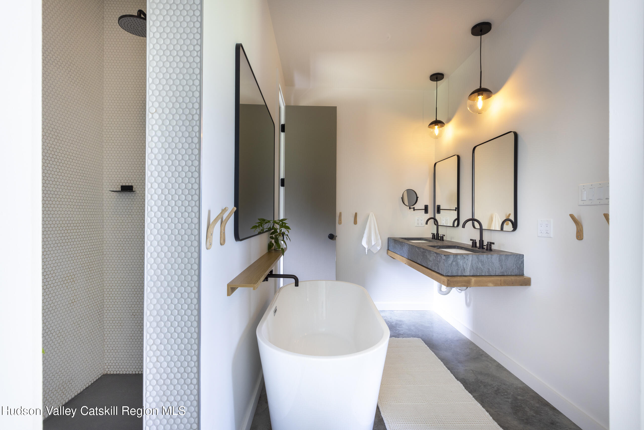 Catskill, New York 12414, United States, 3 Bedrooms Bedrooms, ,3 BathroomsBathrooms,Residential,Active,155303