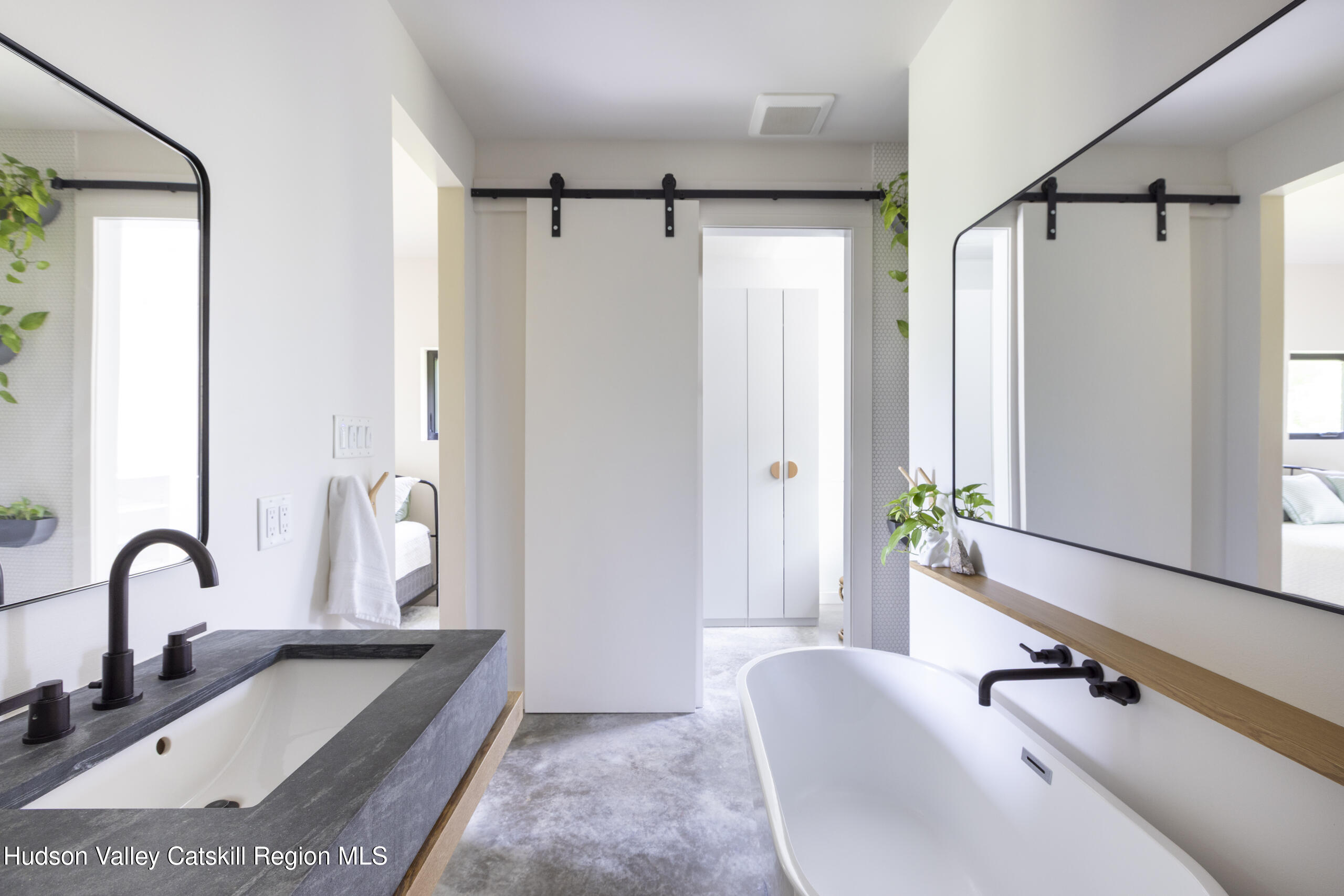 Catskill, New York 12414, United States, 3 Bedrooms Bedrooms, ,3 BathroomsBathrooms,Residential,Active,155303