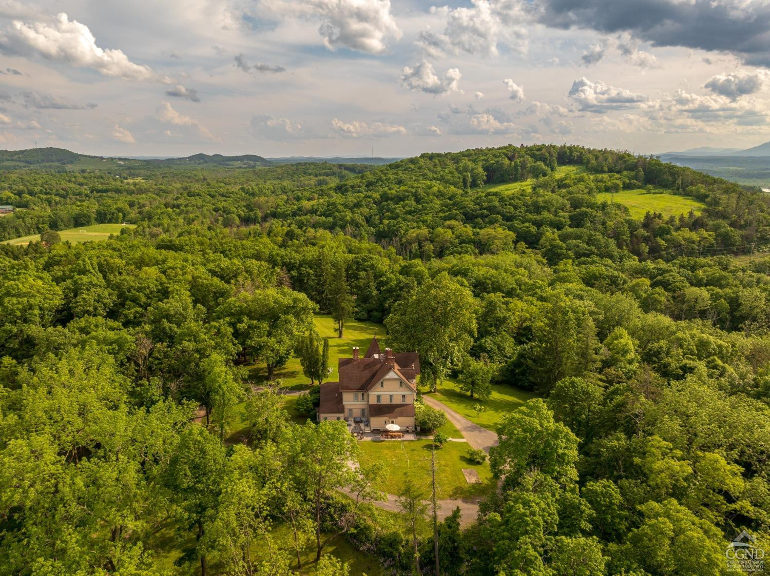 4317 Route 23, Hudson, New York - 7 Bedrooms  
8 Bathrooms  
13 Rooms - 
