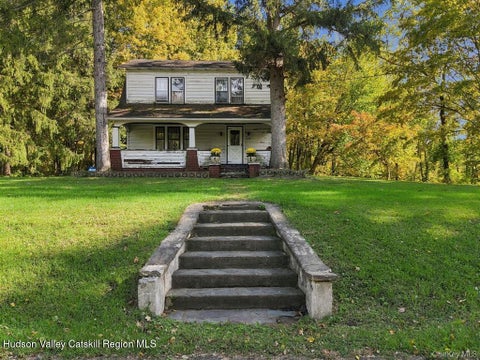 Photo of 696 Springtown Road, Tillson, NY 12486 (MLS # 20265886)