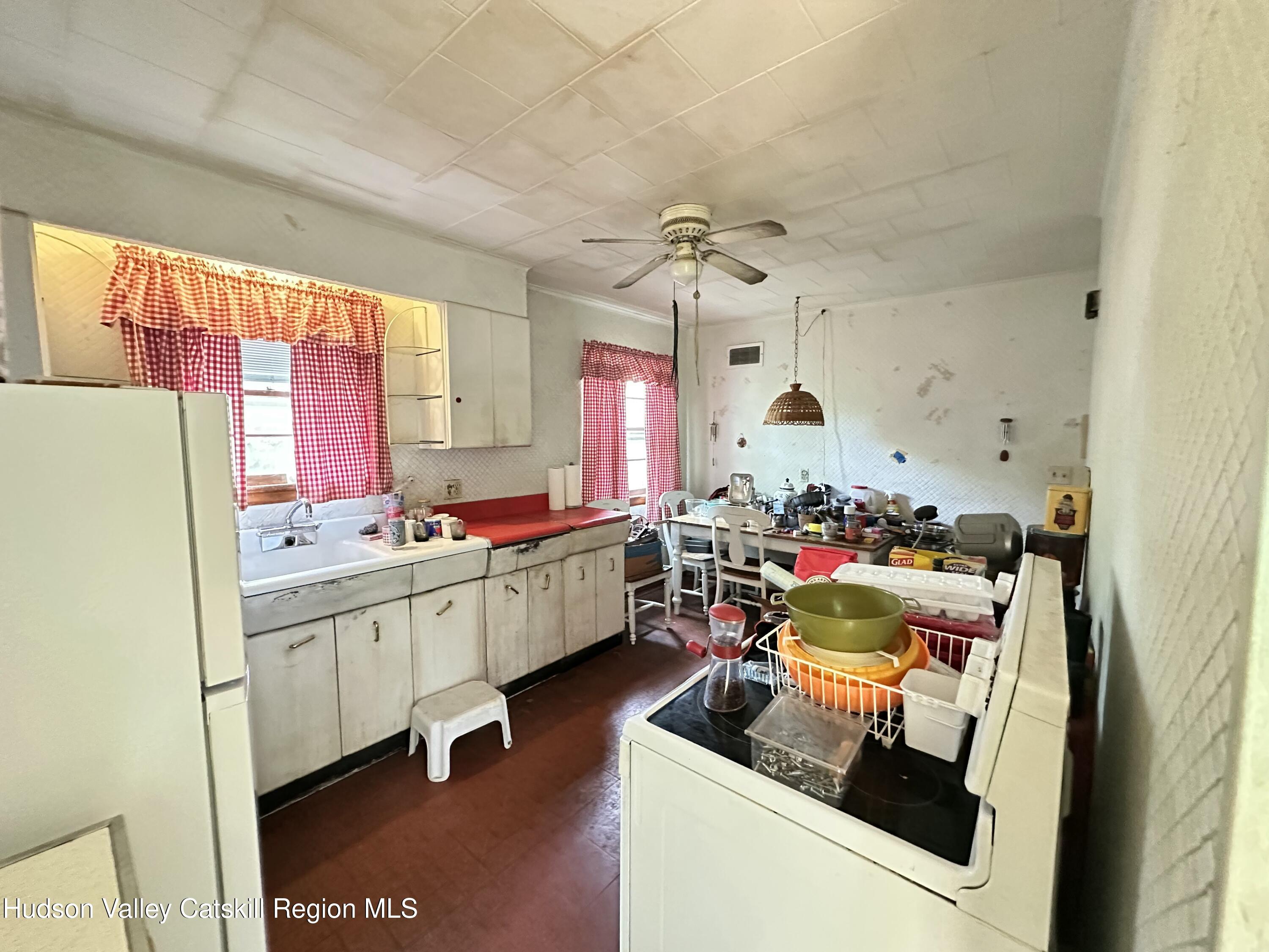 11 S Virginia Avenue, Saugerties, Texas image 7
