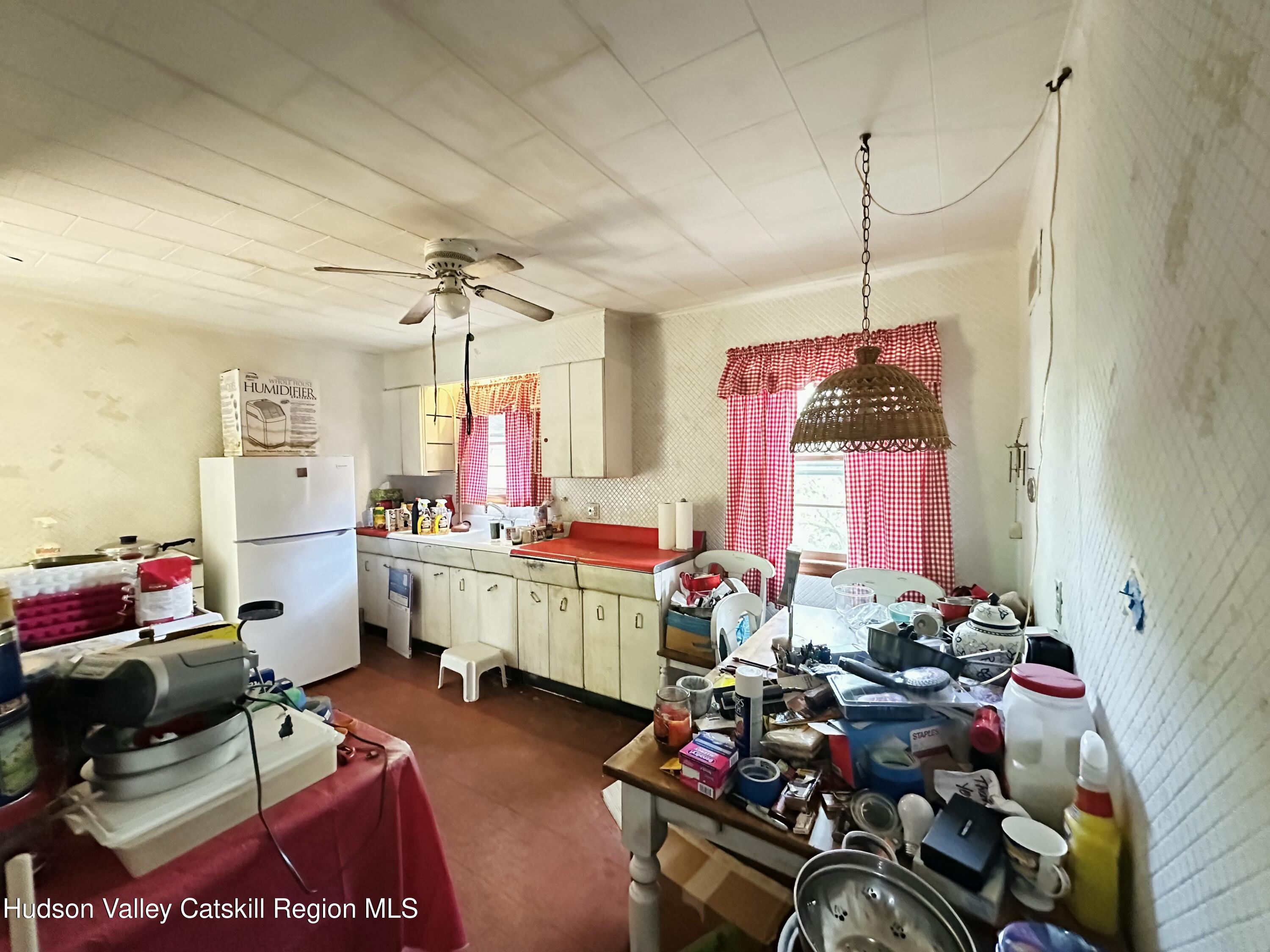 11 S Virginia Avenue, Saugerties, Texas image 8