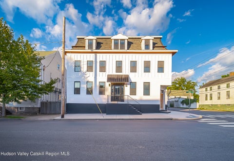 Apartment For Rent - 258-260 State Street #1<br/> Hudson, NY 12534