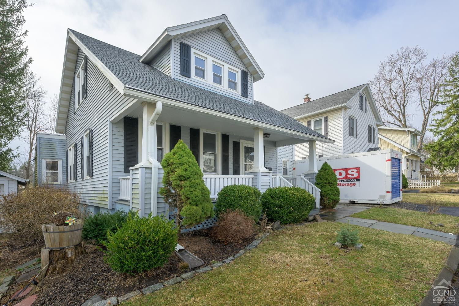 2 W Marie Street, Hudson, New York - 4 Bedrooms  
1 Bathrooms  
11 Rooms - 