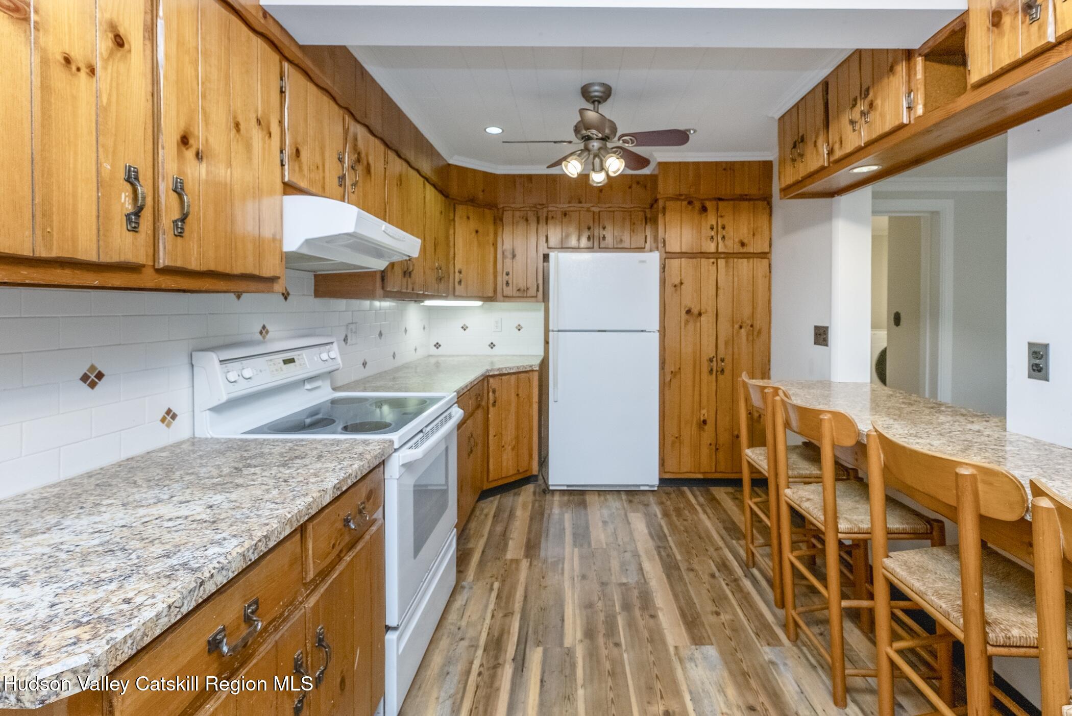 New Paltz, New York 12561, United States, 3 Bedrooms Bedrooms, ,2 BathroomsBathrooms,Residential,Active,219081