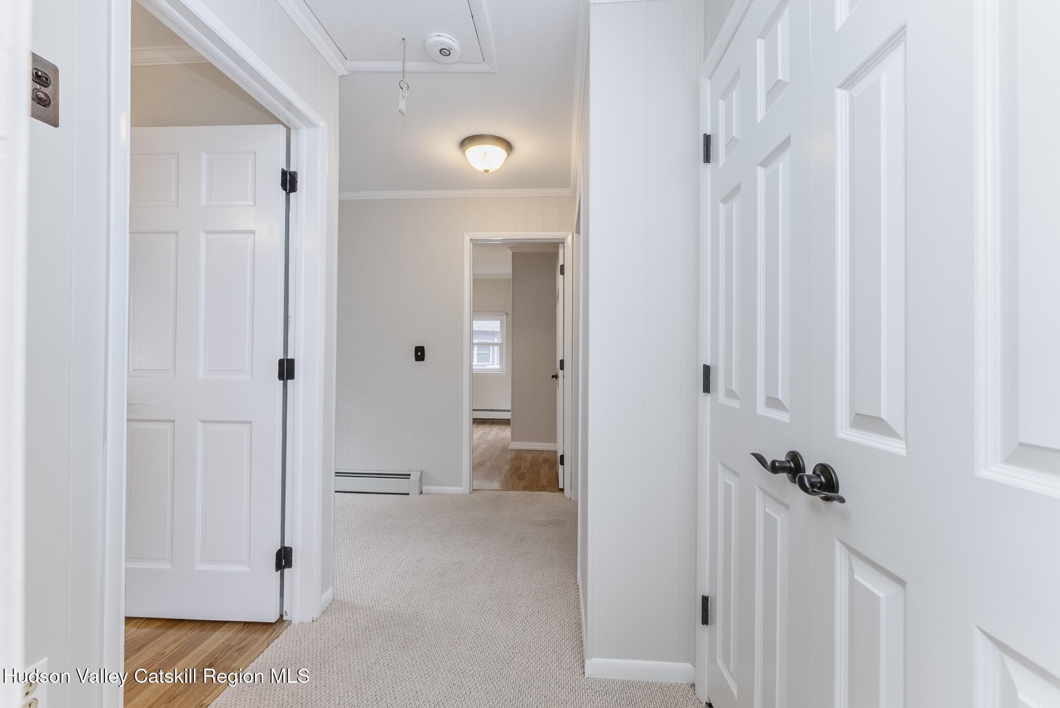 New Paltz, New York 12561, United States, 3 Bedrooms Bedrooms, ,2 BathroomsBathrooms,Residential,Active,219081