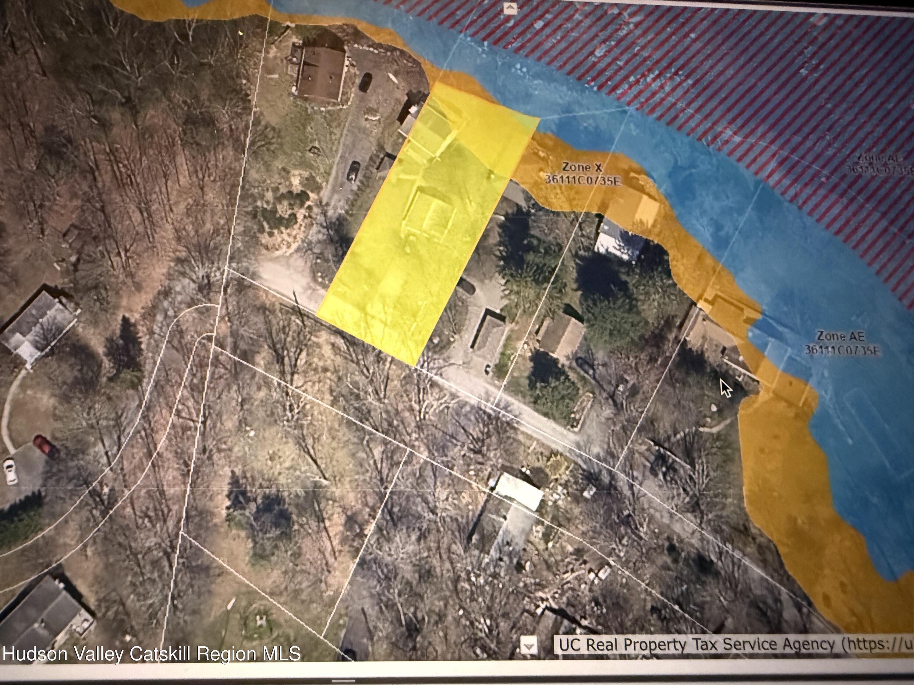 New Paltz, New York 12561, United States, 3 Bedrooms Bedrooms, ,2 BathroomsBathrooms,Residential,Active,219081