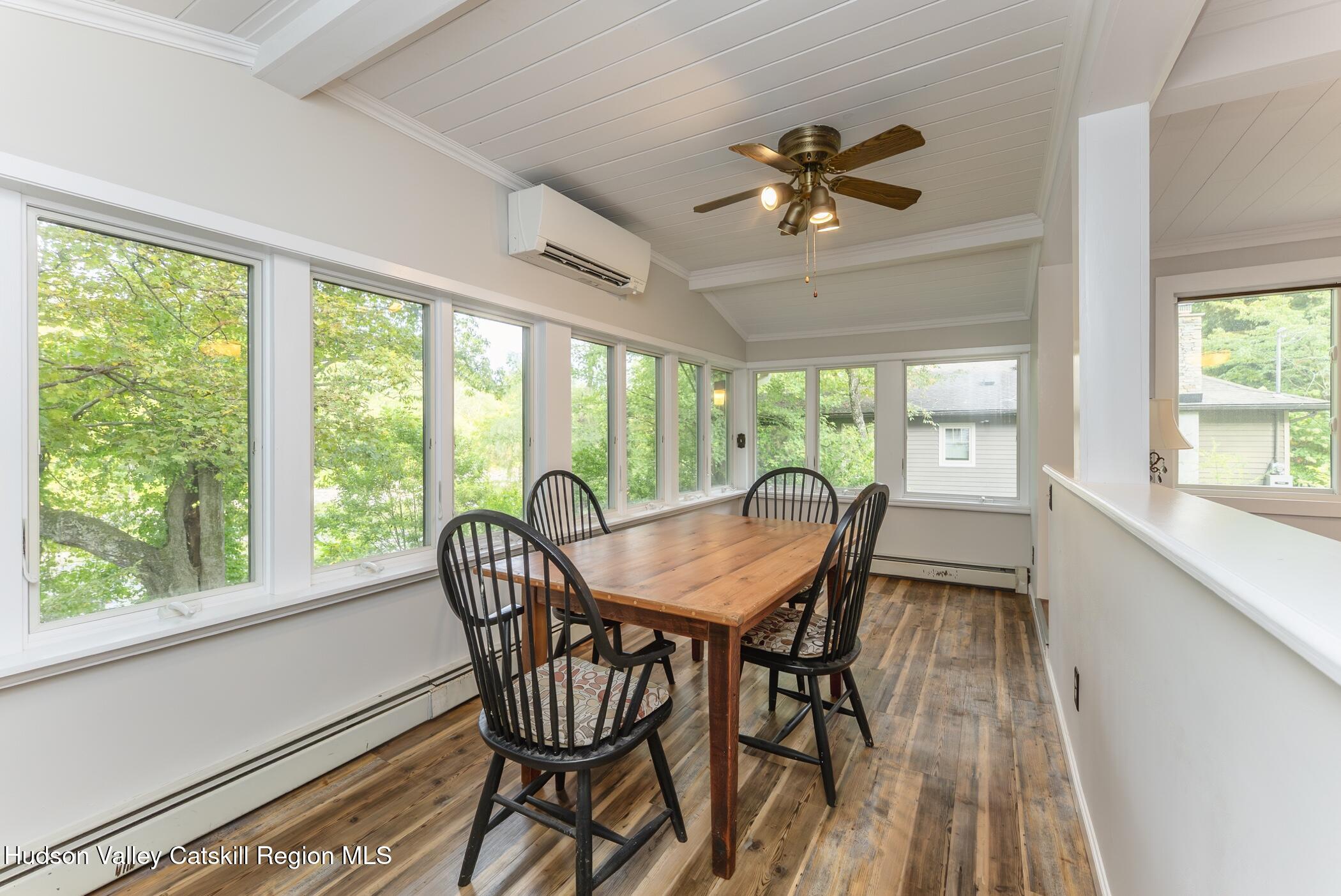 New Paltz, New York 12561, United States, 3 Bedrooms Bedrooms, ,2 BathroomsBathrooms,Residential,Active,219081