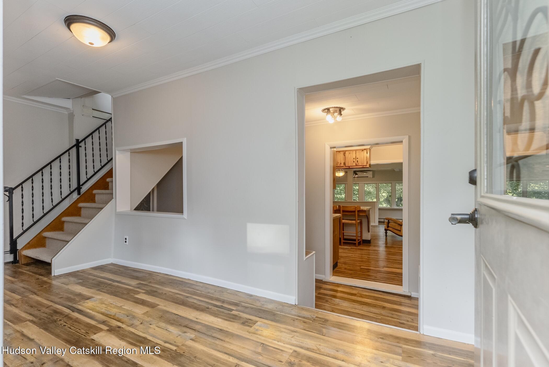 New Paltz, New York 12561, United States, 3 Bedrooms Bedrooms, ,2 BathroomsBathrooms,Residential,Active,219081