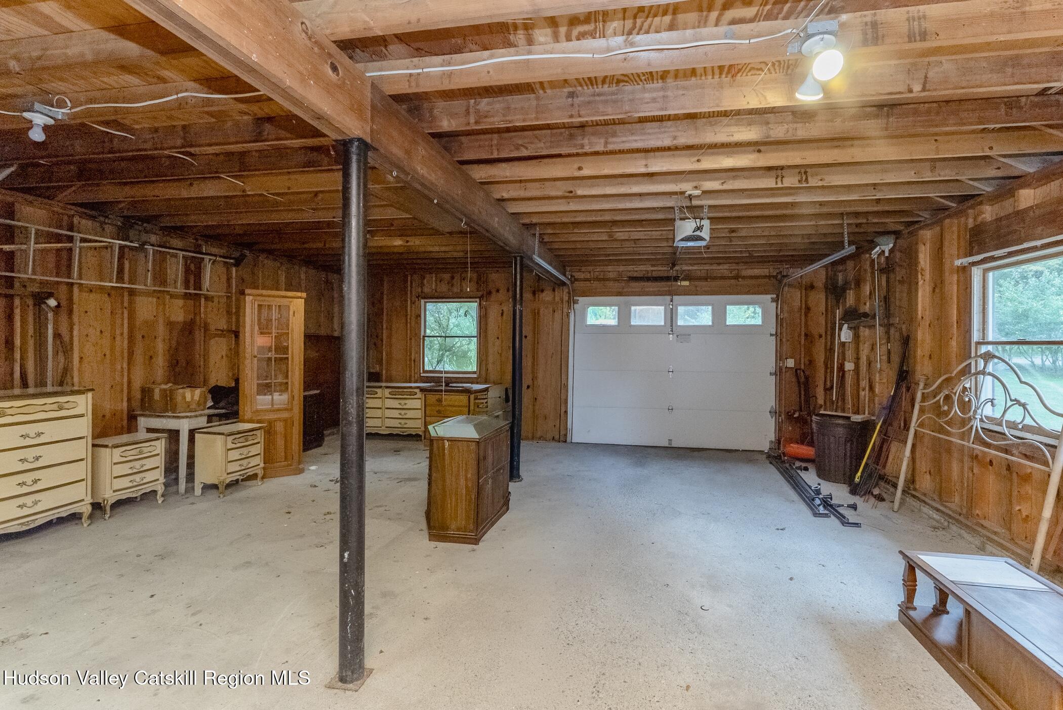 New Paltz, New York 12561, United States, 3 Bedrooms Bedrooms, ,2 BathroomsBathrooms,Residential,Active,219081